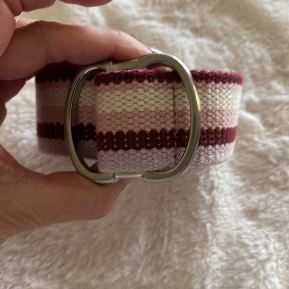 Vintage Women’s belt- American Eagle. Small. Striped: Burgundy, lavender & white